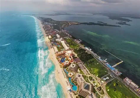 Everything You Can Do in Cancun's Hotel Zone in One Day