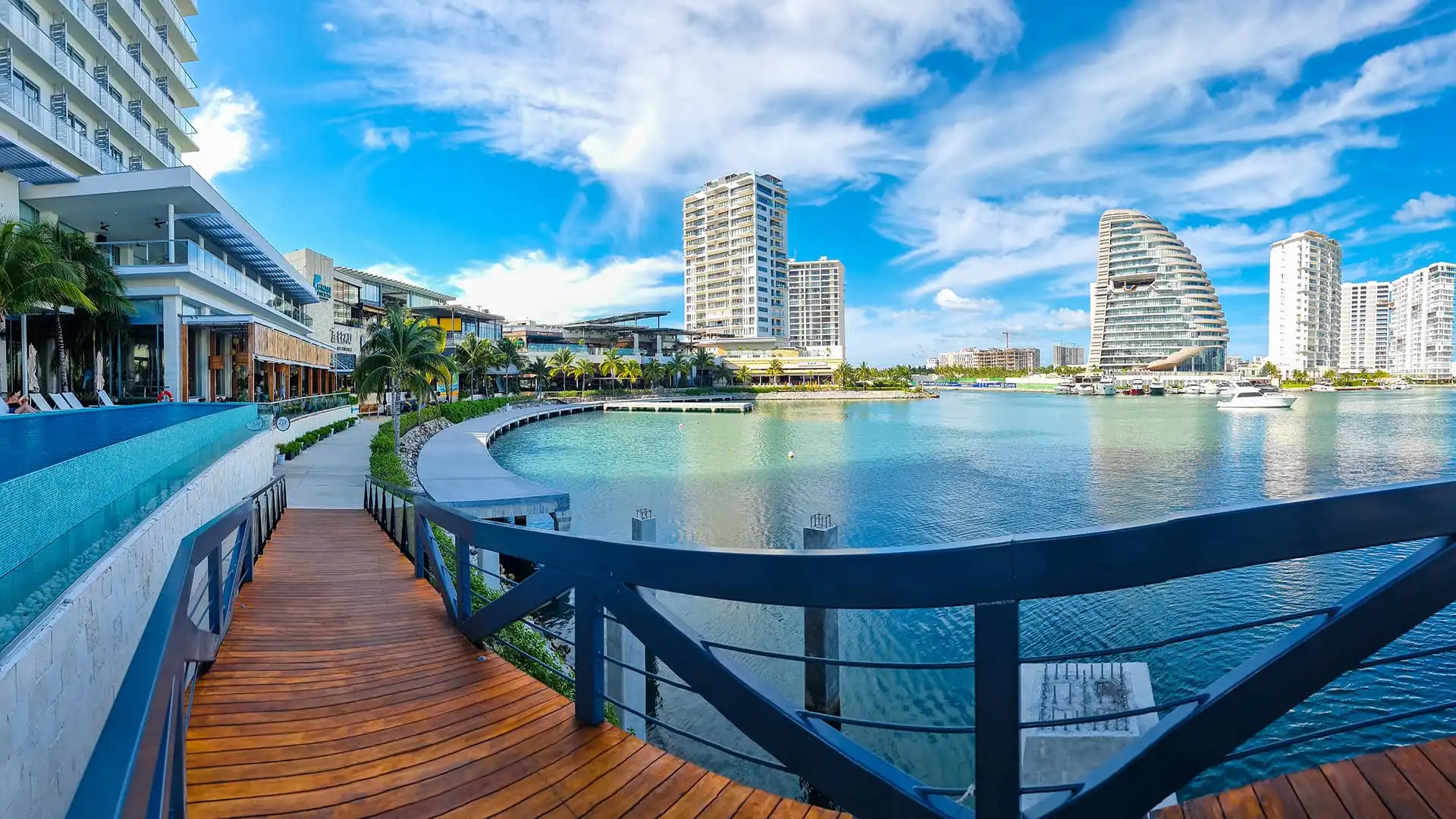 The Most Beautiful Streets to Walk in Cancun
