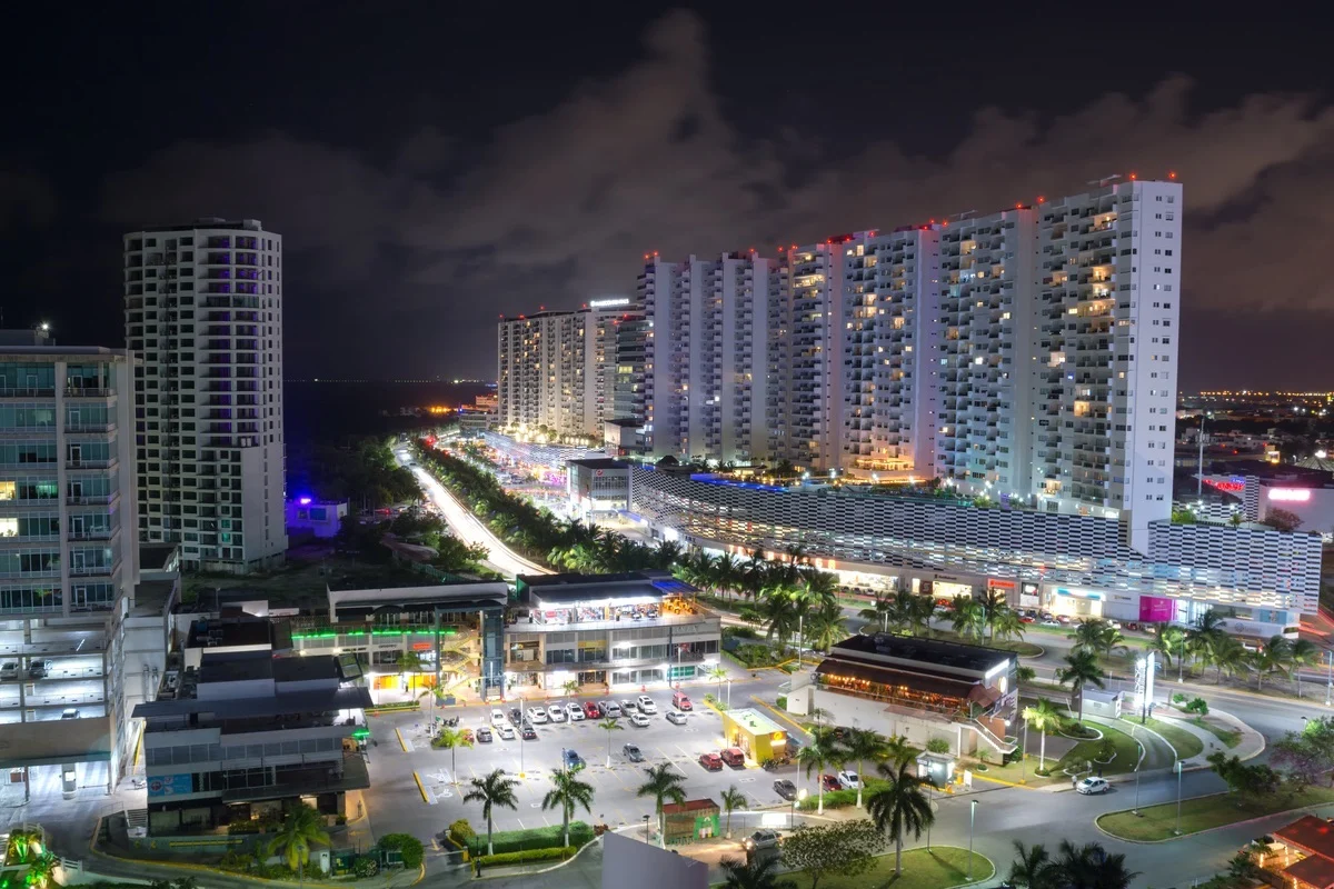 Downtown Cancun or the Hotel Zone? Where Should You Stay?